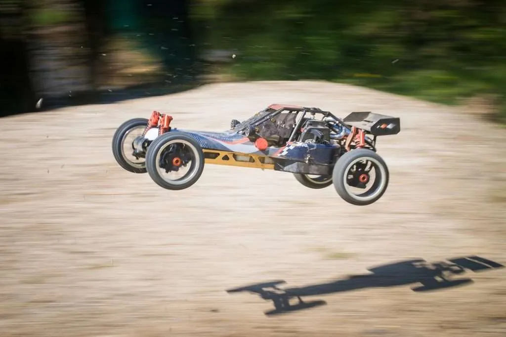 Vader en Zoon Activiteiten Racen met een RC